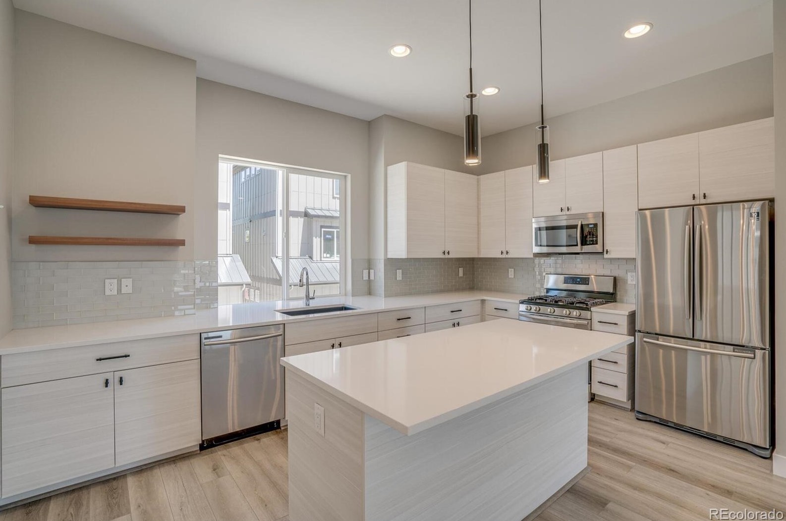 6009 Benton St, Arvada CO  80003-5241 exterior