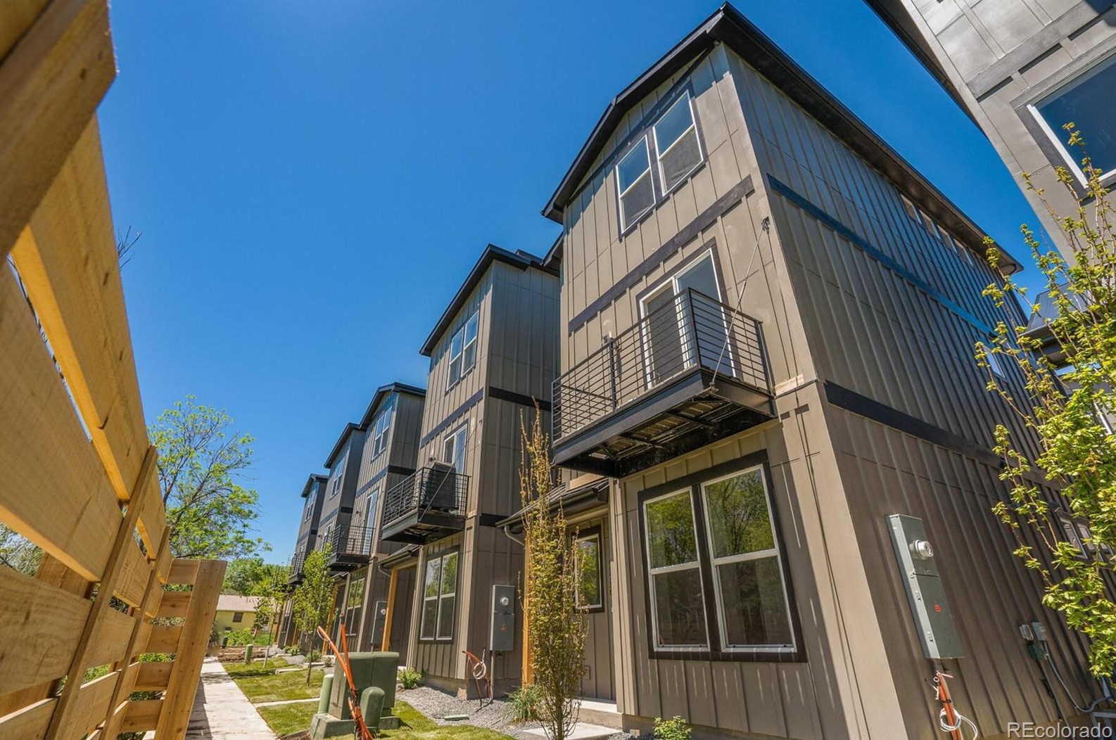 6009 Benton St, Arvada CO  80003-5241 exterior
