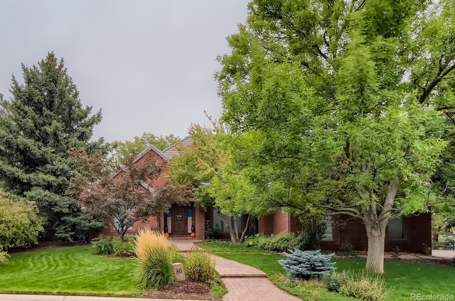 86 Falcon Hills Dr, Littleton, CO 80126-2901