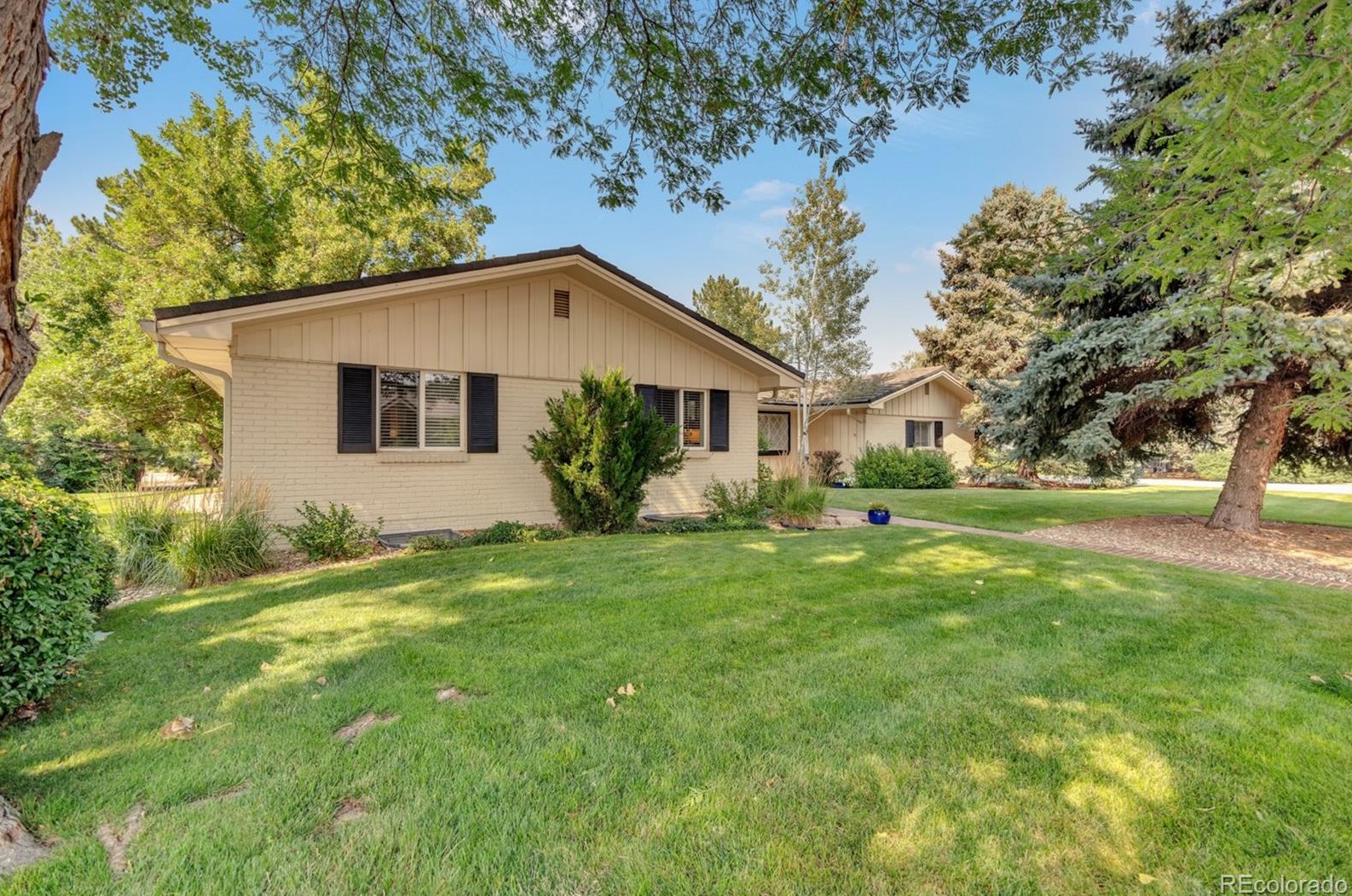 9189 E Radcliff Ave, Englewood, CO 80111