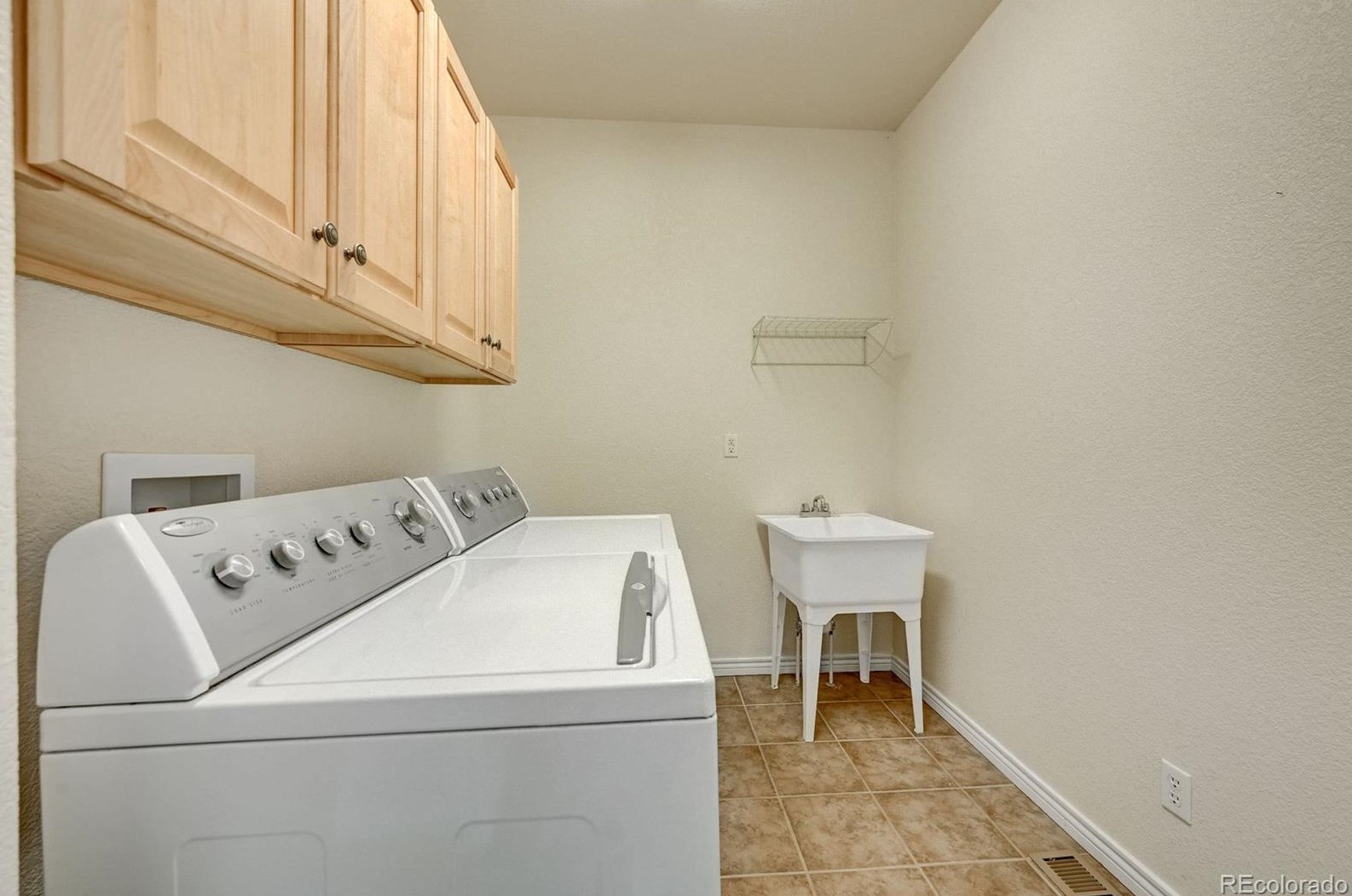 7461 Isabell Cir, Arvada CO  80007-7814 exterior