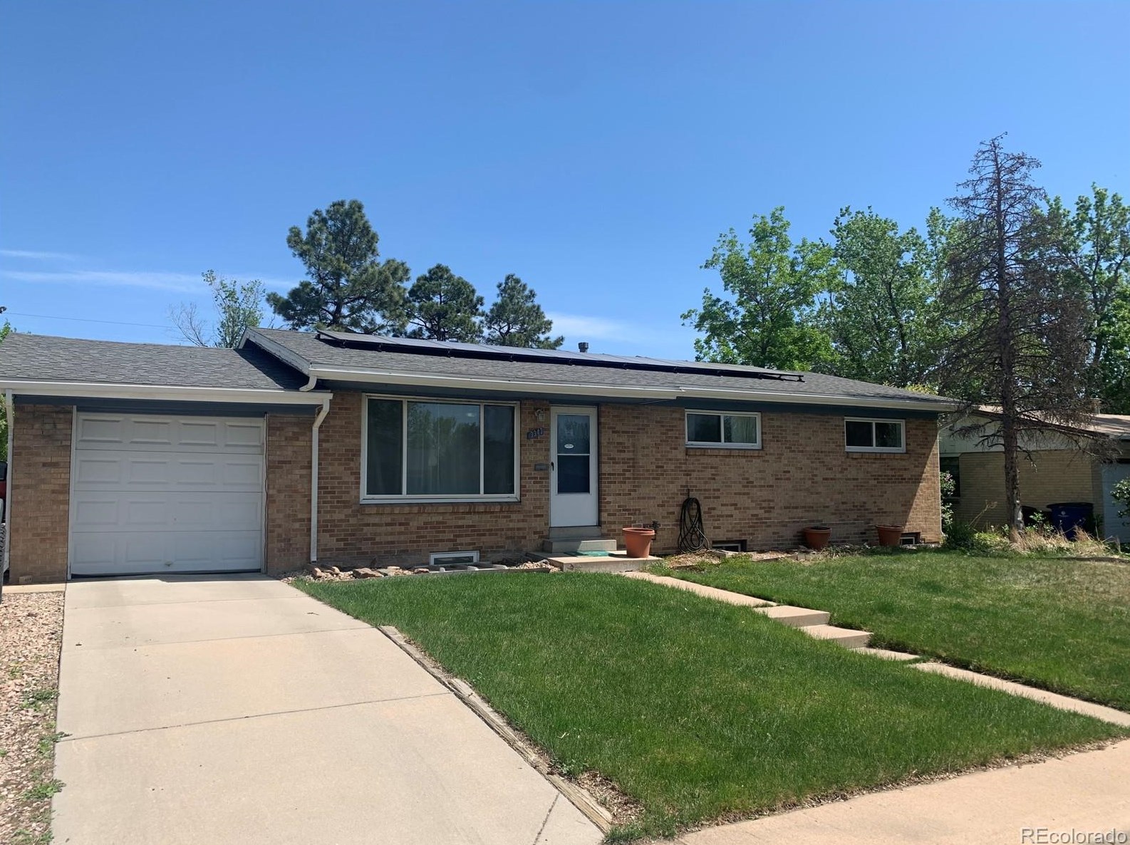 3347 Aksarben Ave, Littleton CO 80123-2901 exterior