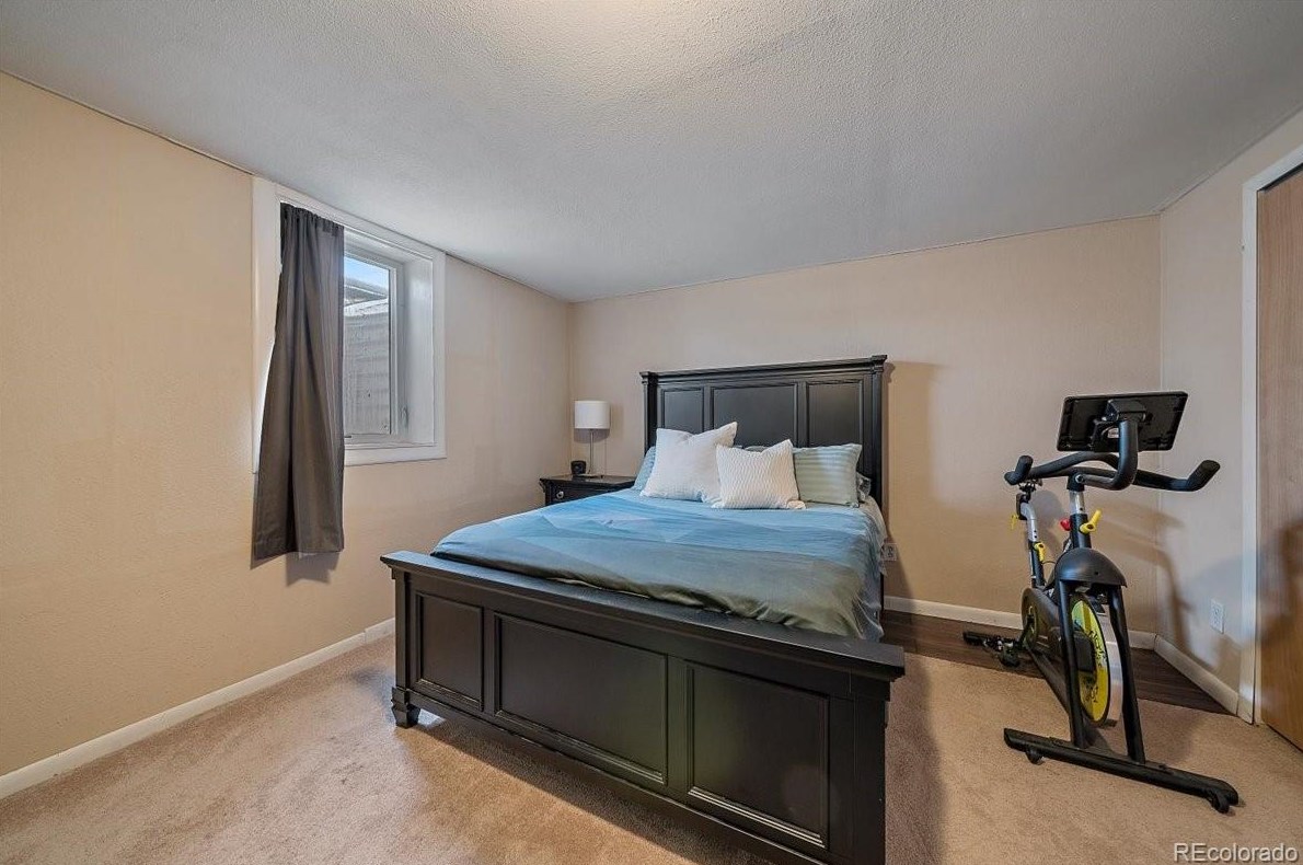 3347 Aksarben Ave, Littleton CO 80123-2901 exterior