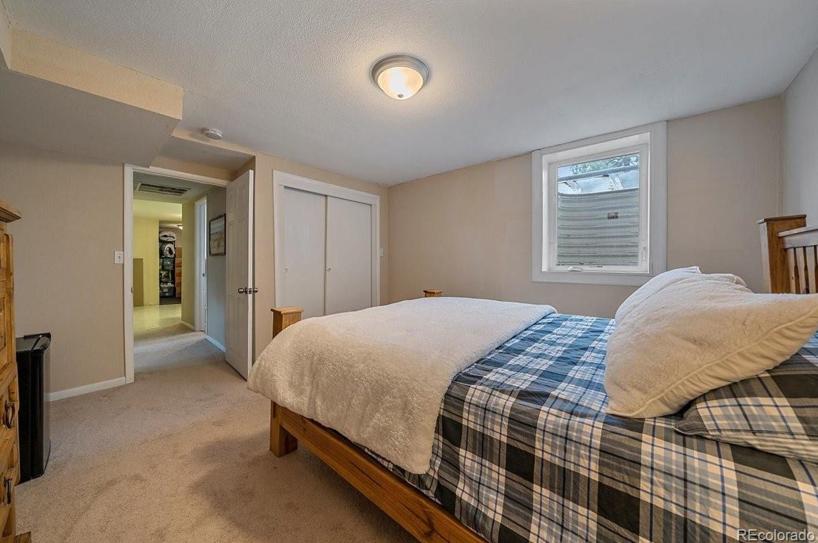 3347 Aksarben Ave, Littleton CO 80123-2901 exterior