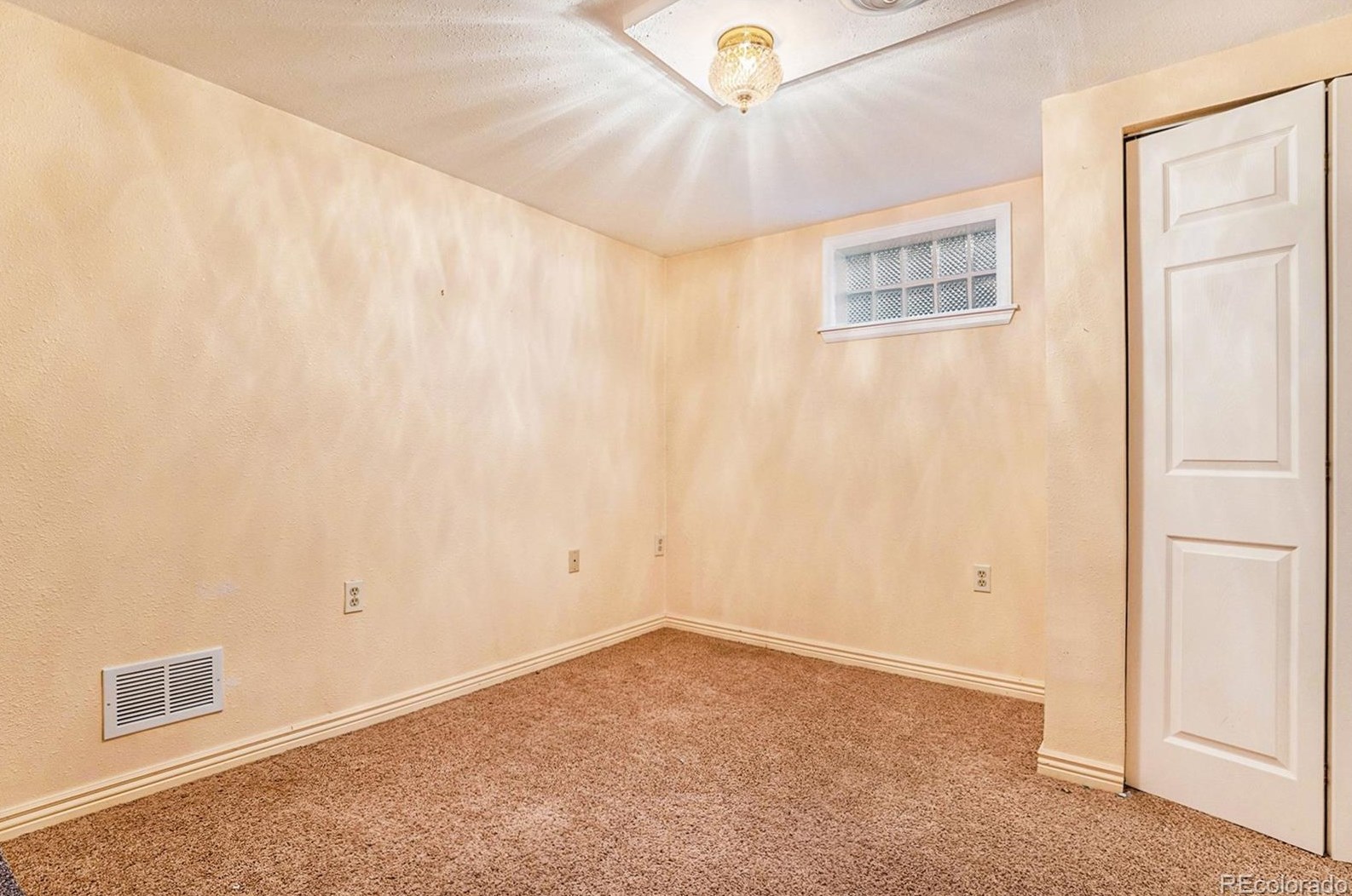 6727 Eaton St, Arvada CO  80003-4248 exterior