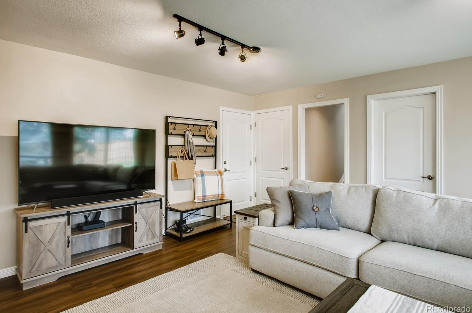 8442 Timberwood St, Littleton CO  80126-2001 exterior