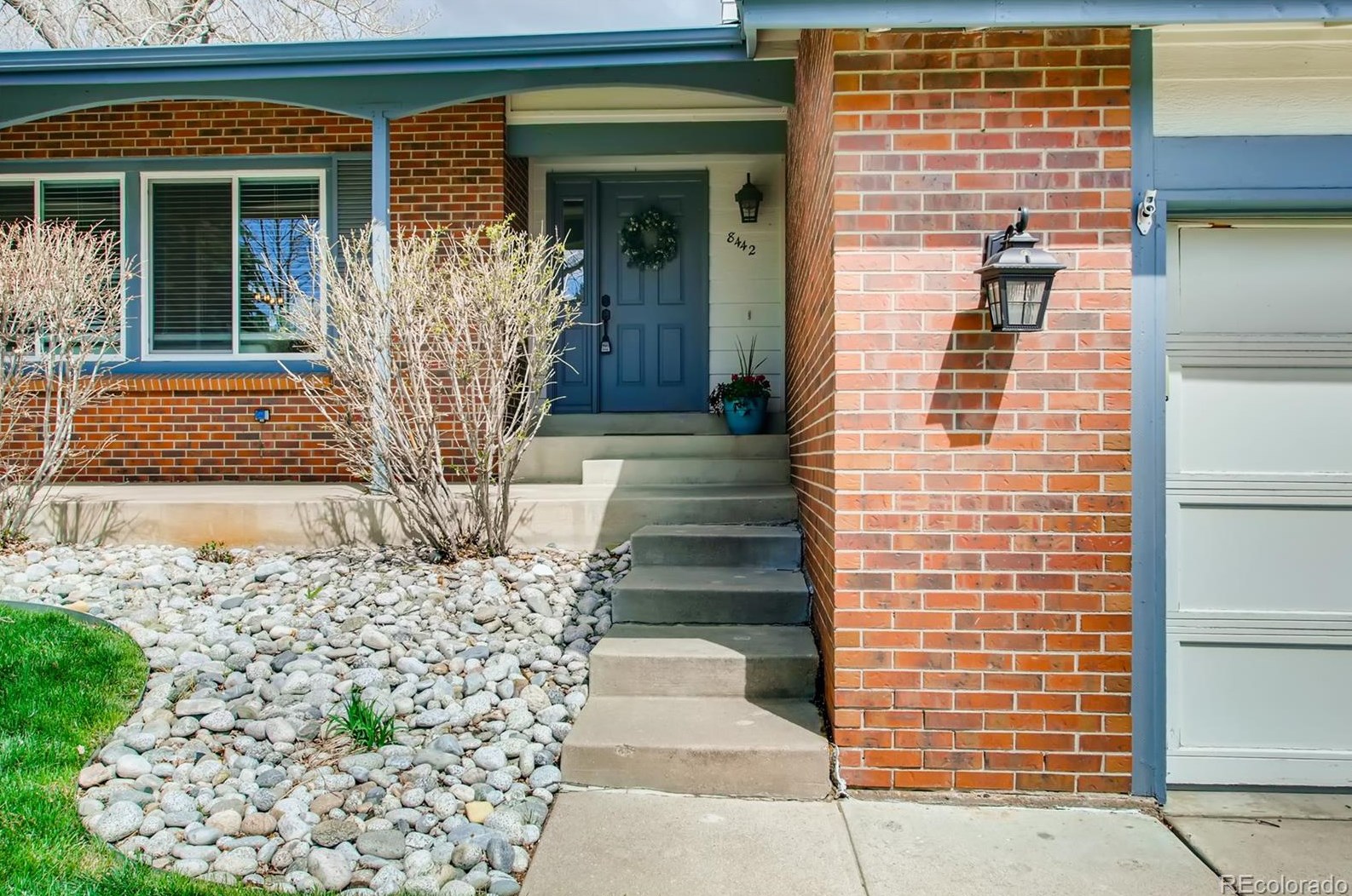 8442 Timberwood St, Littleton CO  80126-2001 exterior