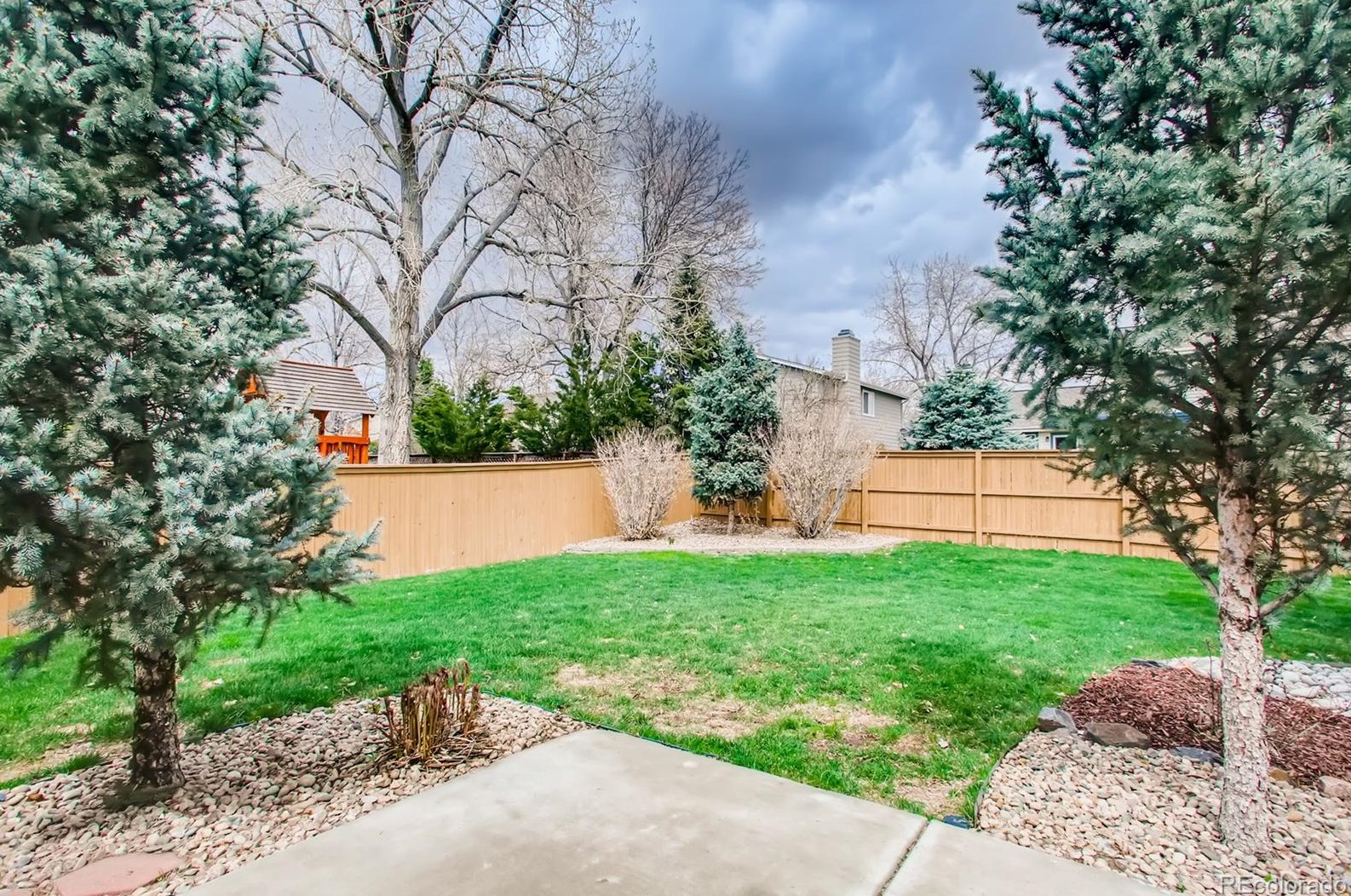 8442 Timberwood St, Littleton CO  80126-2001 exterior