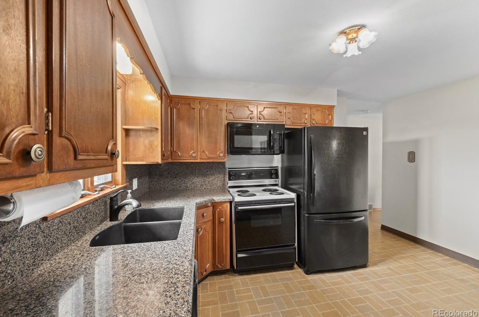 8262 70th Pl, Arvada CO  80004-1825 exterior