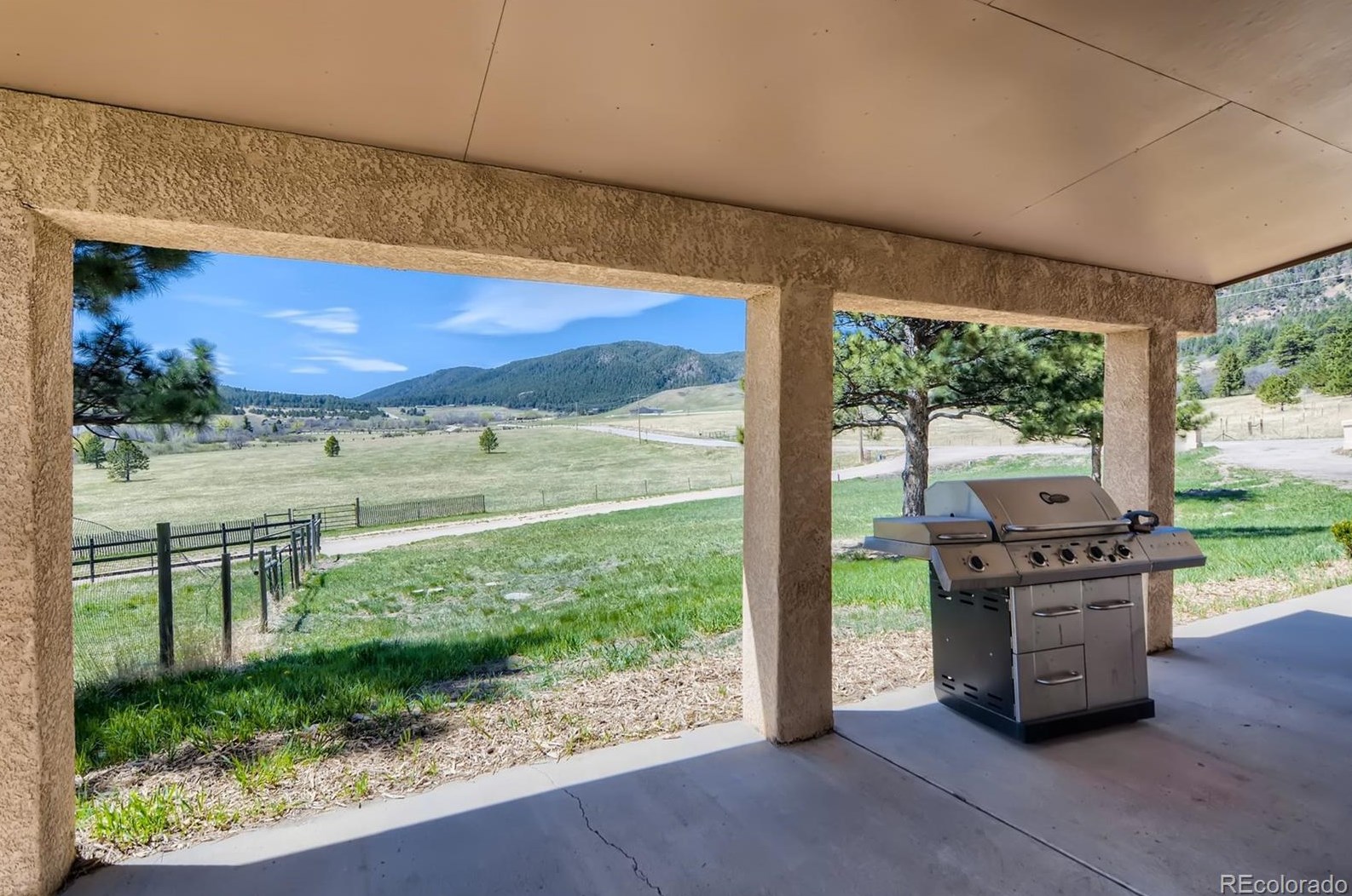 13340 Perry Park Rd, Palmer Lake CO 80118-6503 exterior