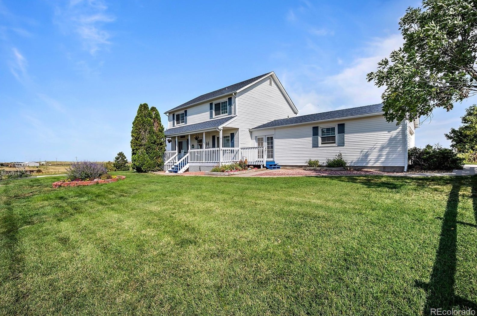 40595 E Arizona Ave, Bennett, CO 80102