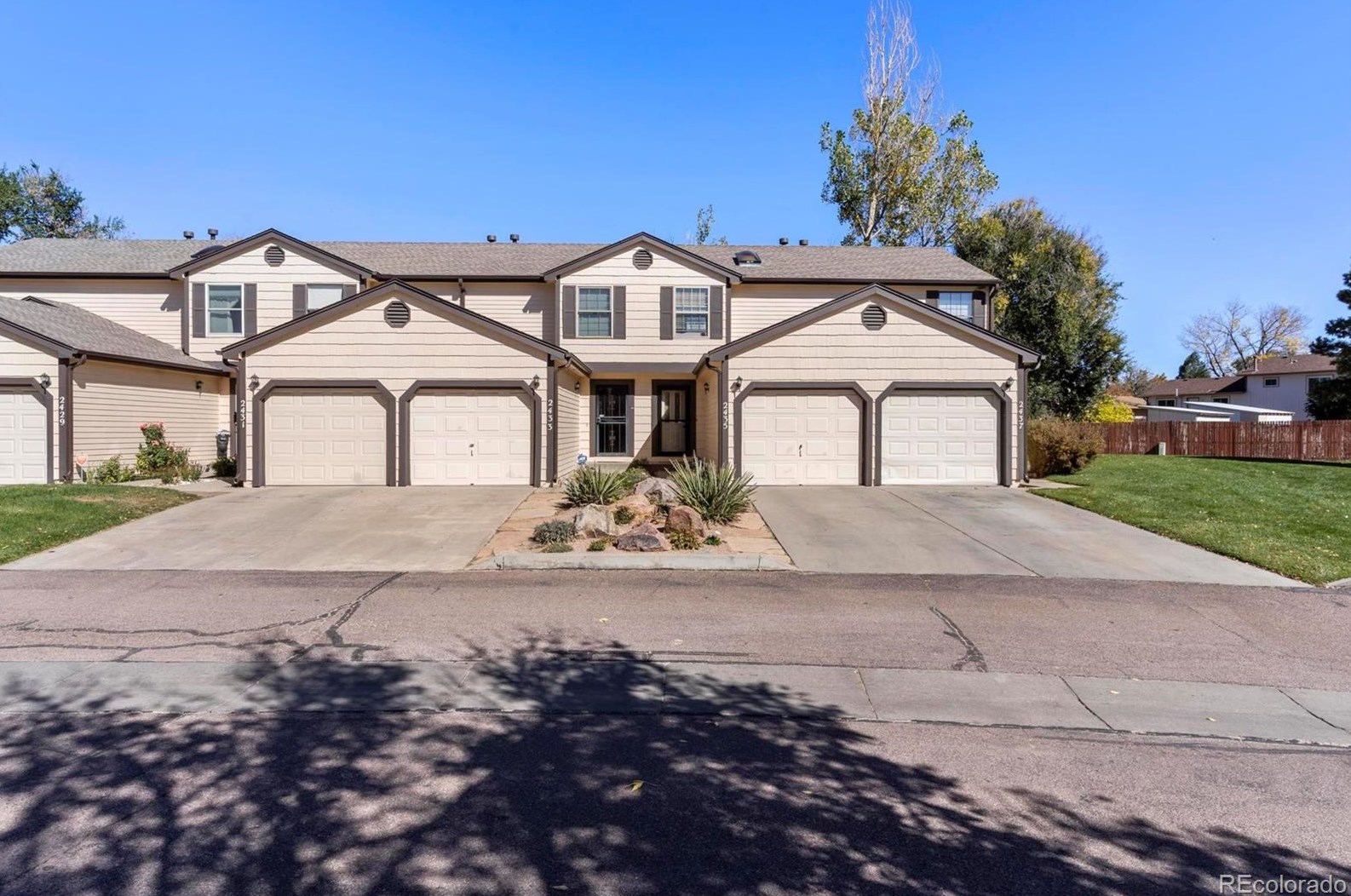2435 Lexington Village Ln, Colorado Springs, CO 80916-2679