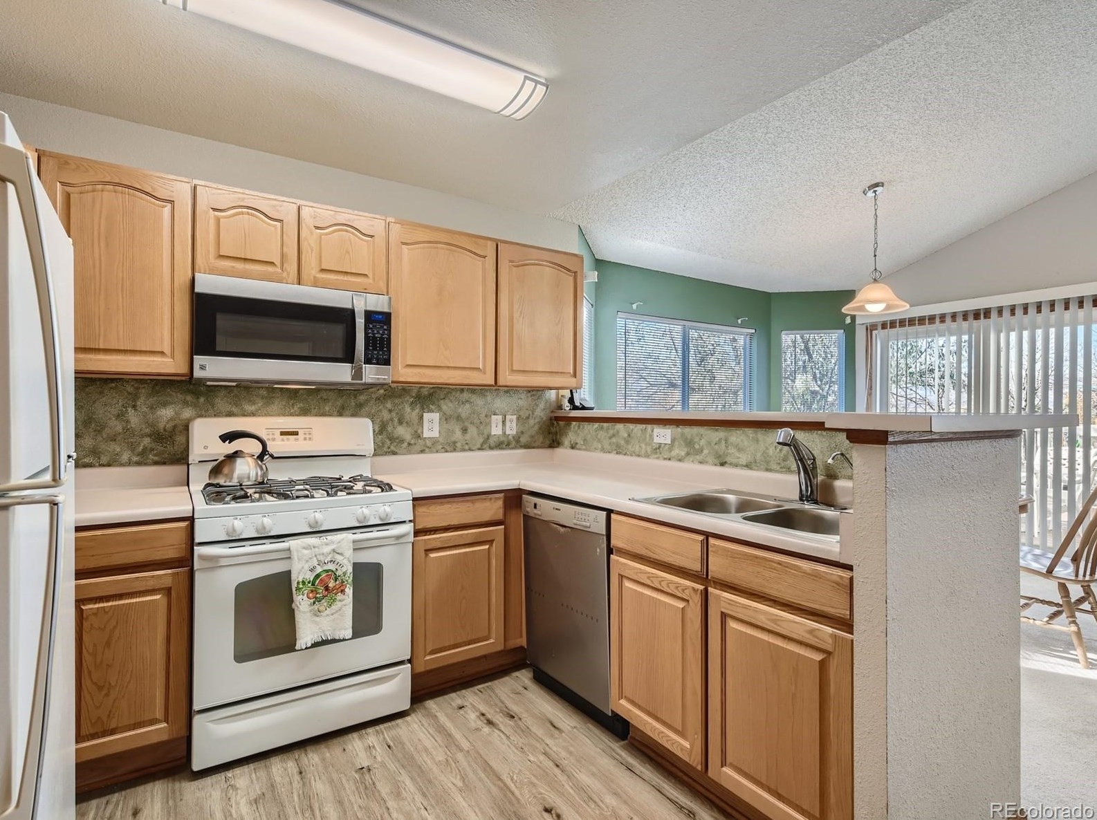 10203 Woodrose Ln, Littleton CO 80129-5418 exterior