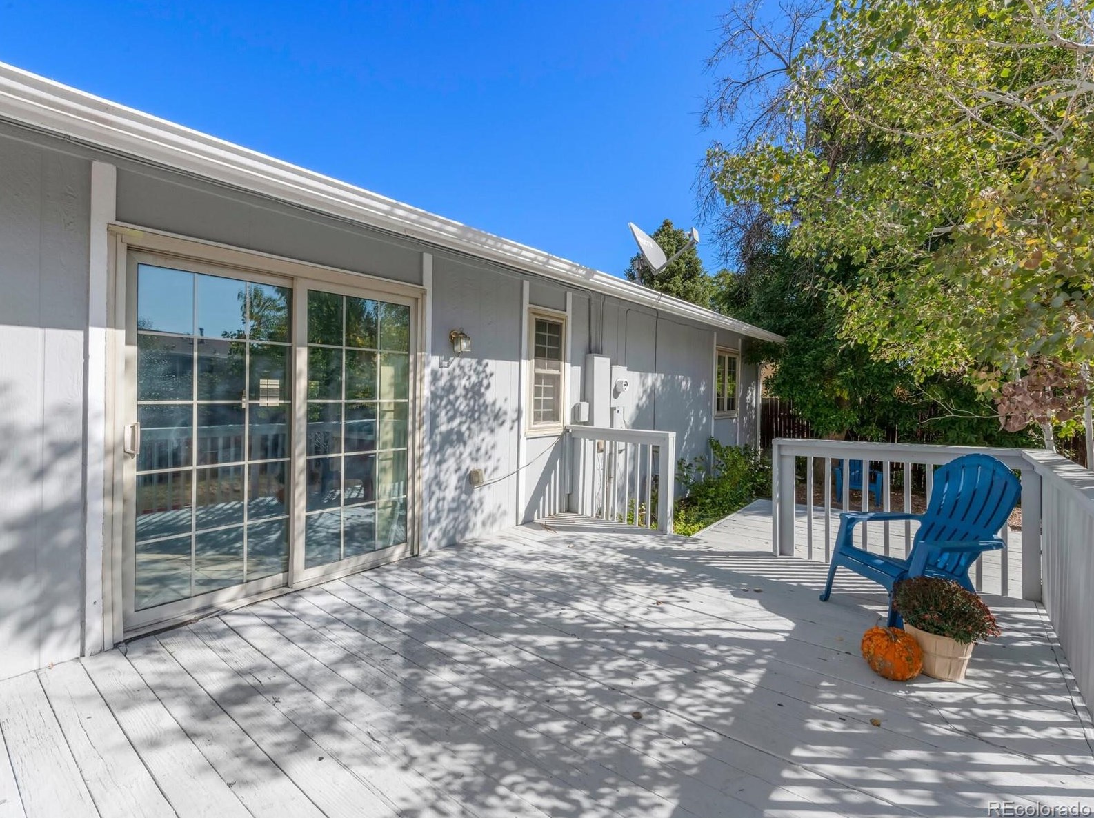 8720 Dover Cir, Arvada CO  80005-1549 exterior