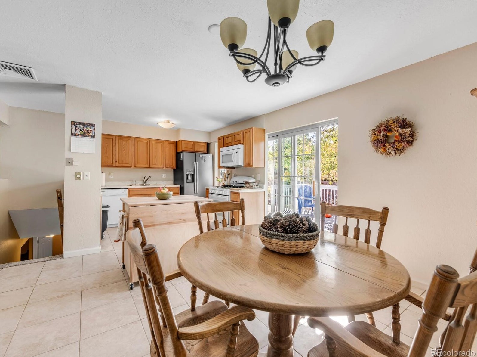 8720 Dover Cir, Arvada CO  80005-1549 exterior