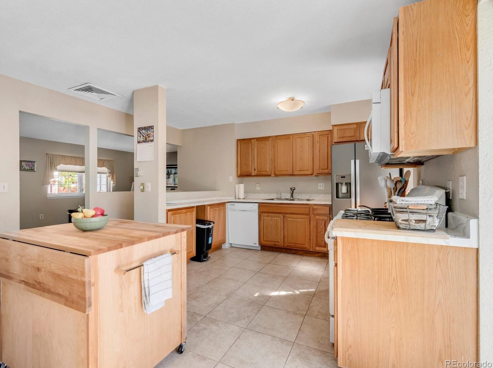 8720 Dover Cir, Arvada, CO 80005-1549