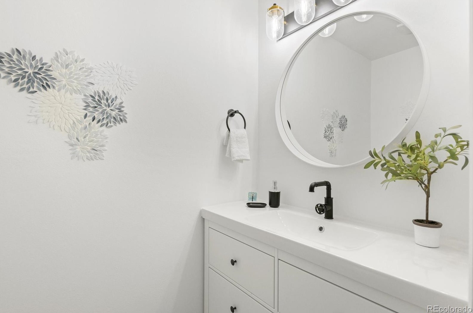 575 Jamison Pl, Littleton CO  80122-2805 exterior