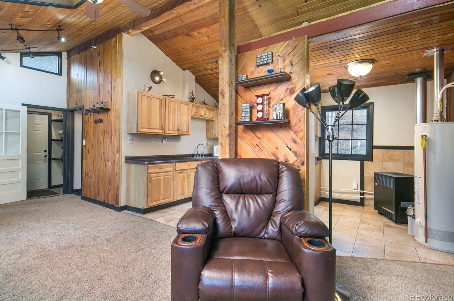 2197 Beaver Crk Rd, Arvada CO  80422-4562 exterior