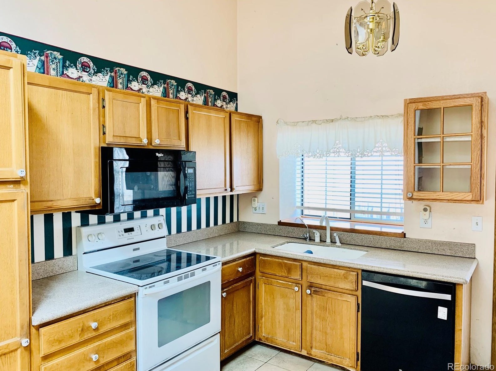 6221 Wolff St, Arvada CO  80003-6536 exterior