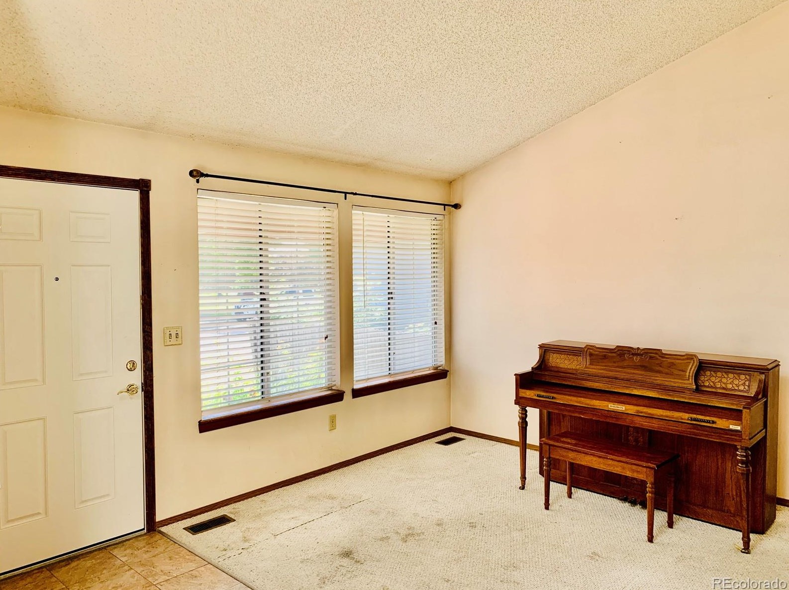 6221 Wolff St, Arvada CO  80003-6619 exterior