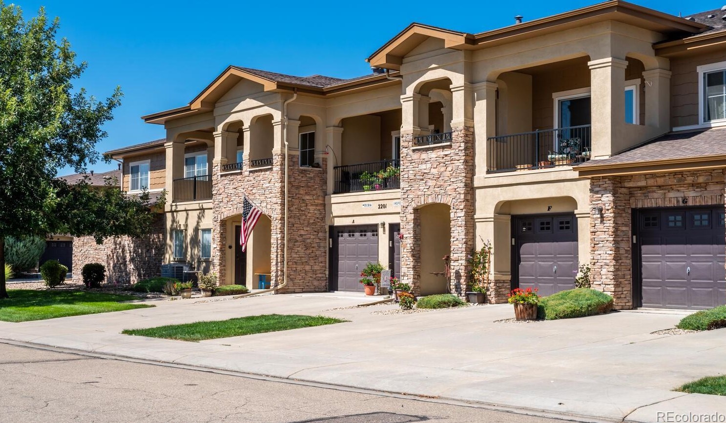 2201 Calais Dr, Longmont, CO 80504-1723