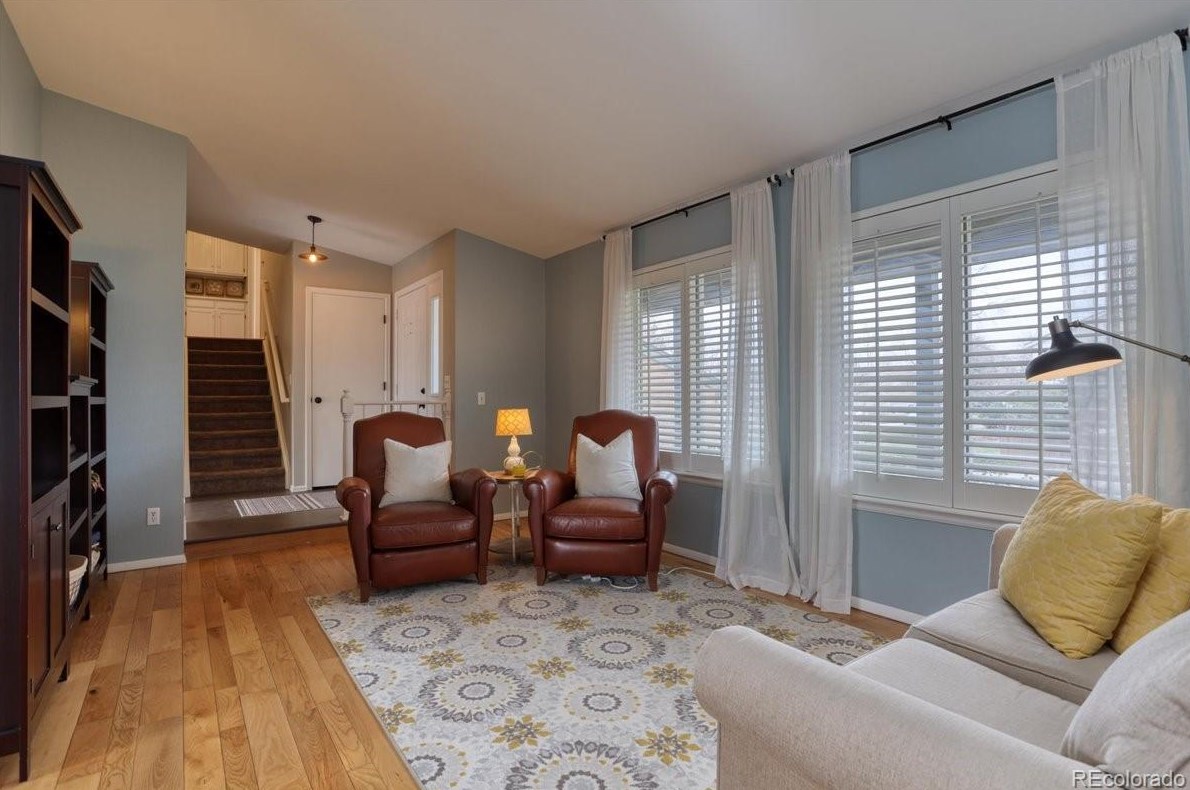 1002 Chimney Rock Rd, Littleton CO 80126-2552 exterior