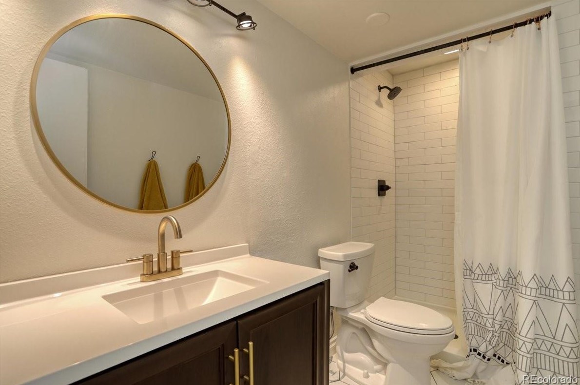 1002 Chimney Rock Rd, Littleton CO 80126-2552 exterior