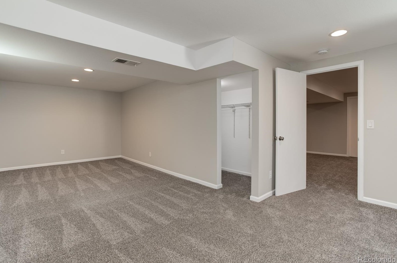 7515 Devinney Ct, Arvada CO  80005-2869 exterior