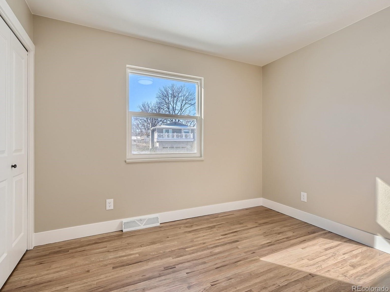 1115 Hinsdale Dr, Littleton CO  80120-4141 exterior