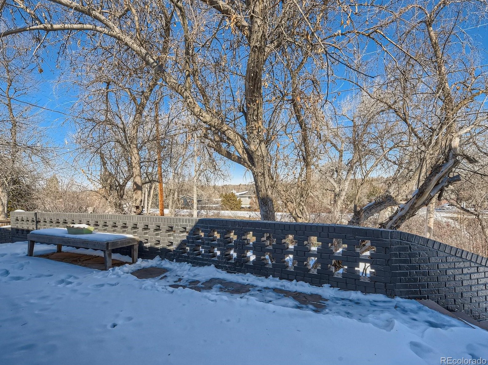 1115 Hinsdale Dr, Littleton CO  80120-4141 exterior