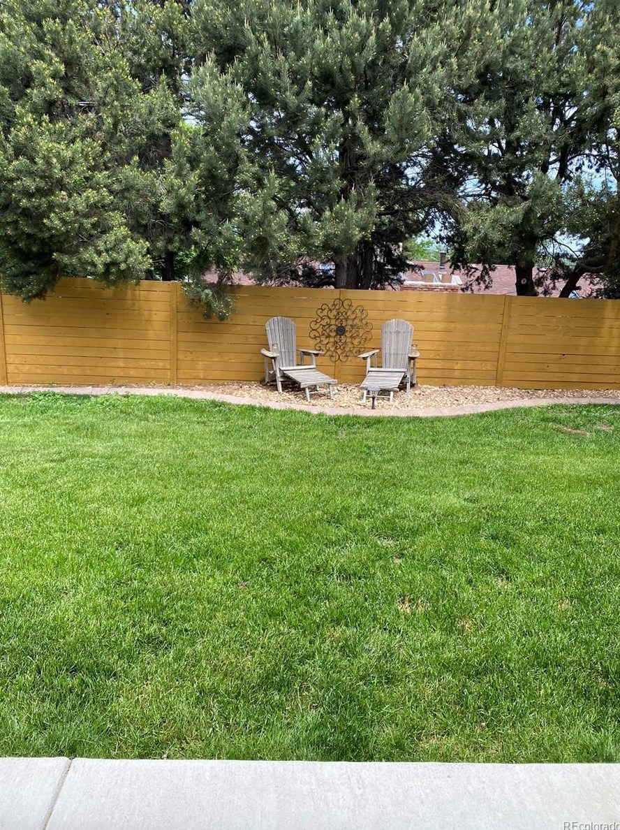 8255 71st Ave, Arvada CO  80004-1834 exterior