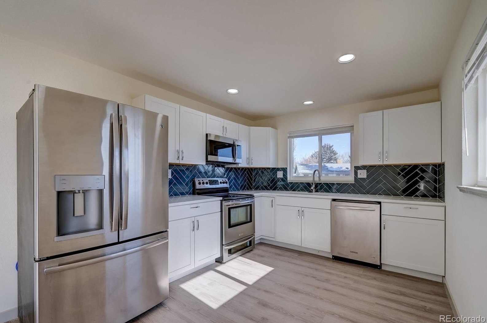 9903 Ridge Rd, Arvada, CO 80002-3225