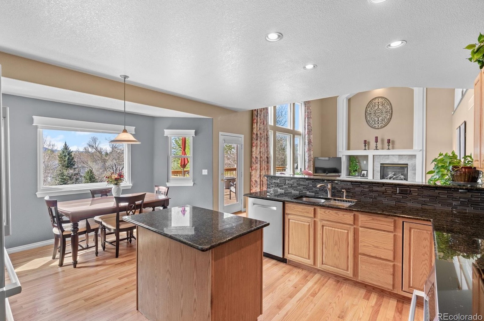 8347 Vivian St, Arvada CO  80005-5277 exterior