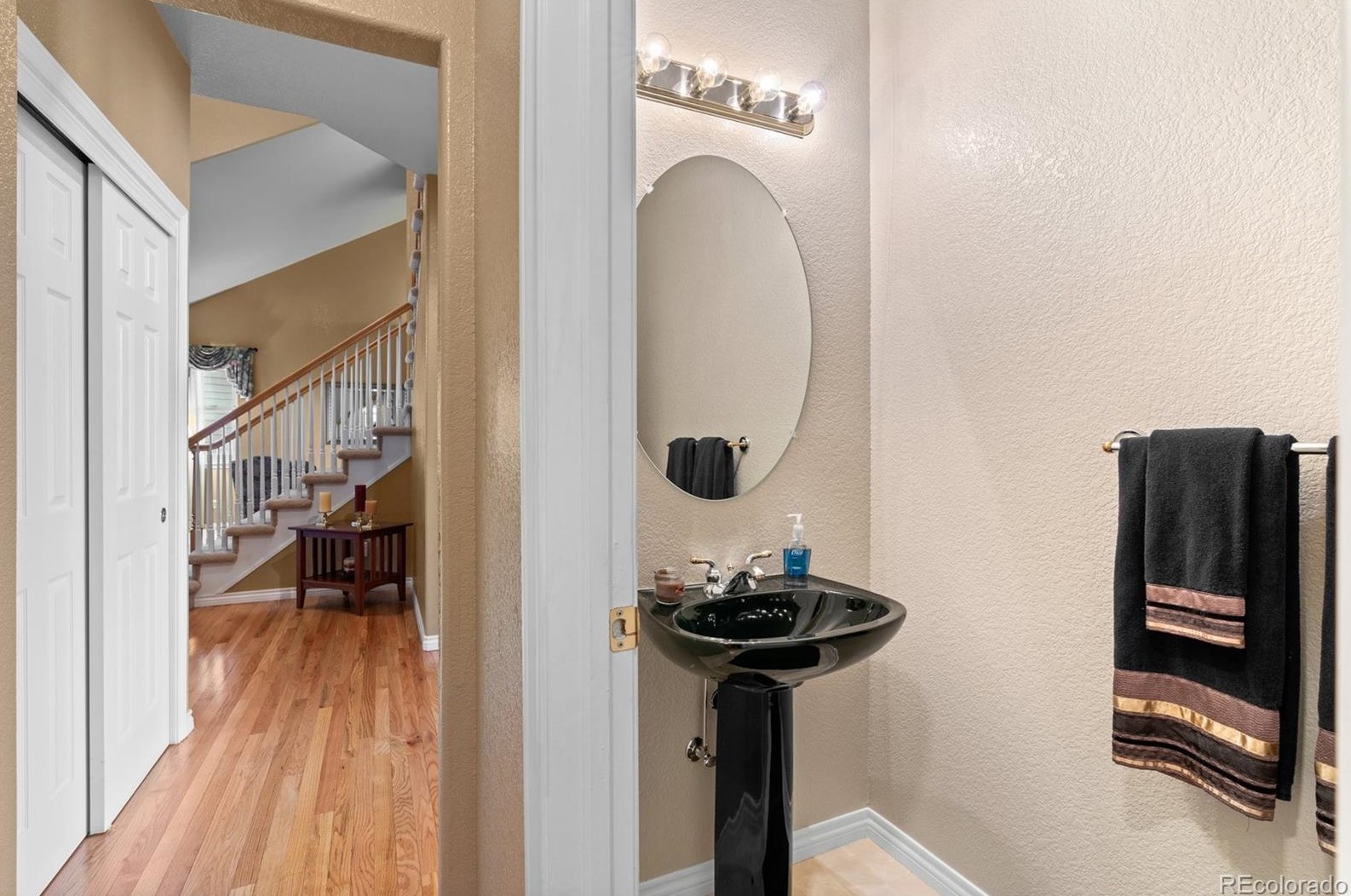 8347 Vivian St, Arvada CO  80005-5277 exterior