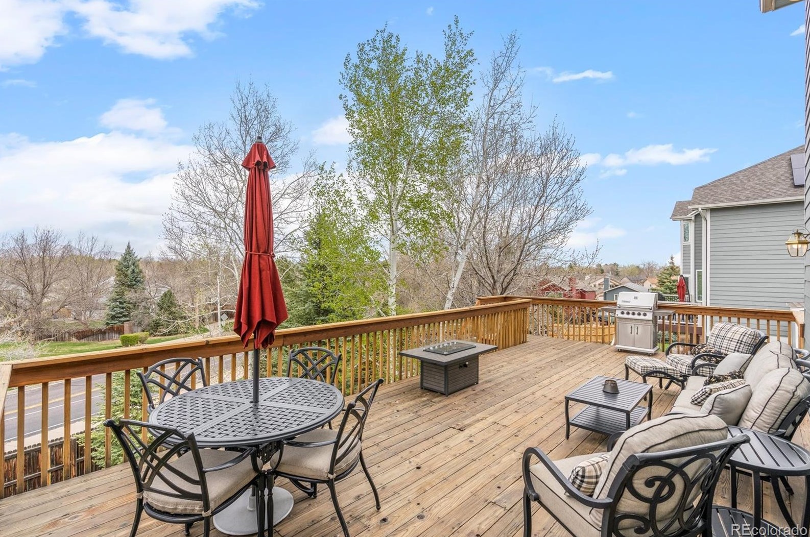 8347 Vivian St, Arvada CO  80005-5277 exterior
