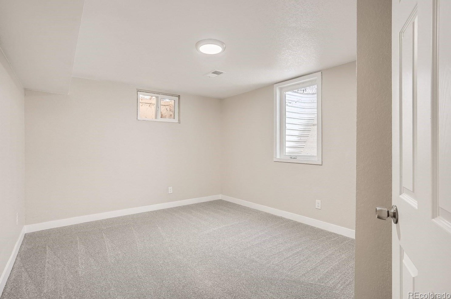 5992 Adams Dr, Littleton CO  80121-3004 exterior