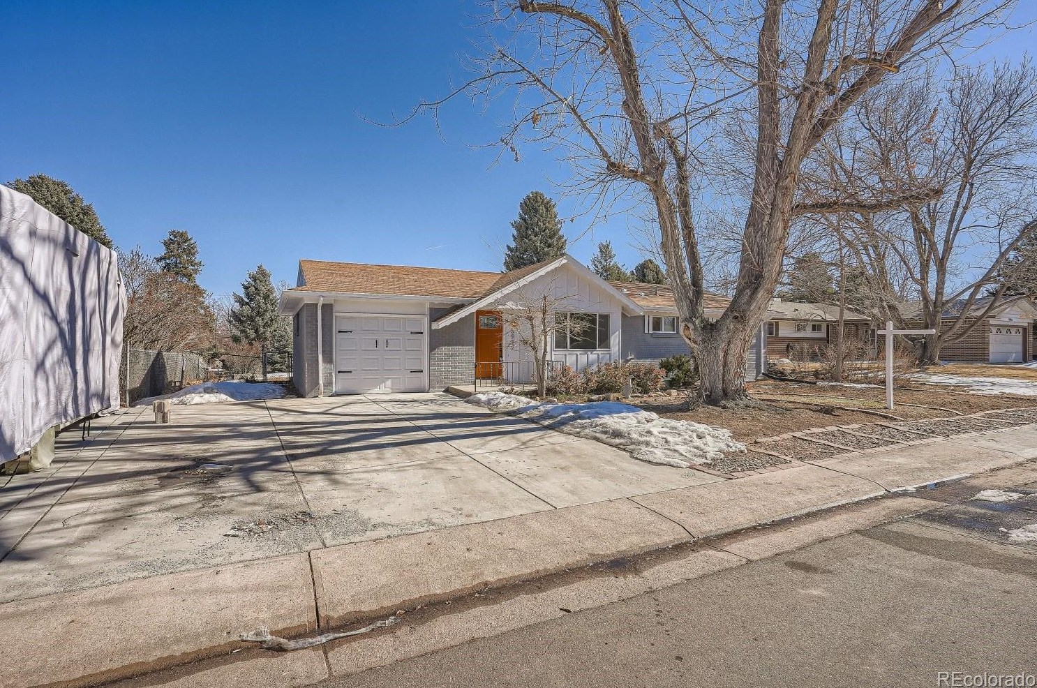 5992 Adams Dr, Littleton CO  80121-3004 exterior