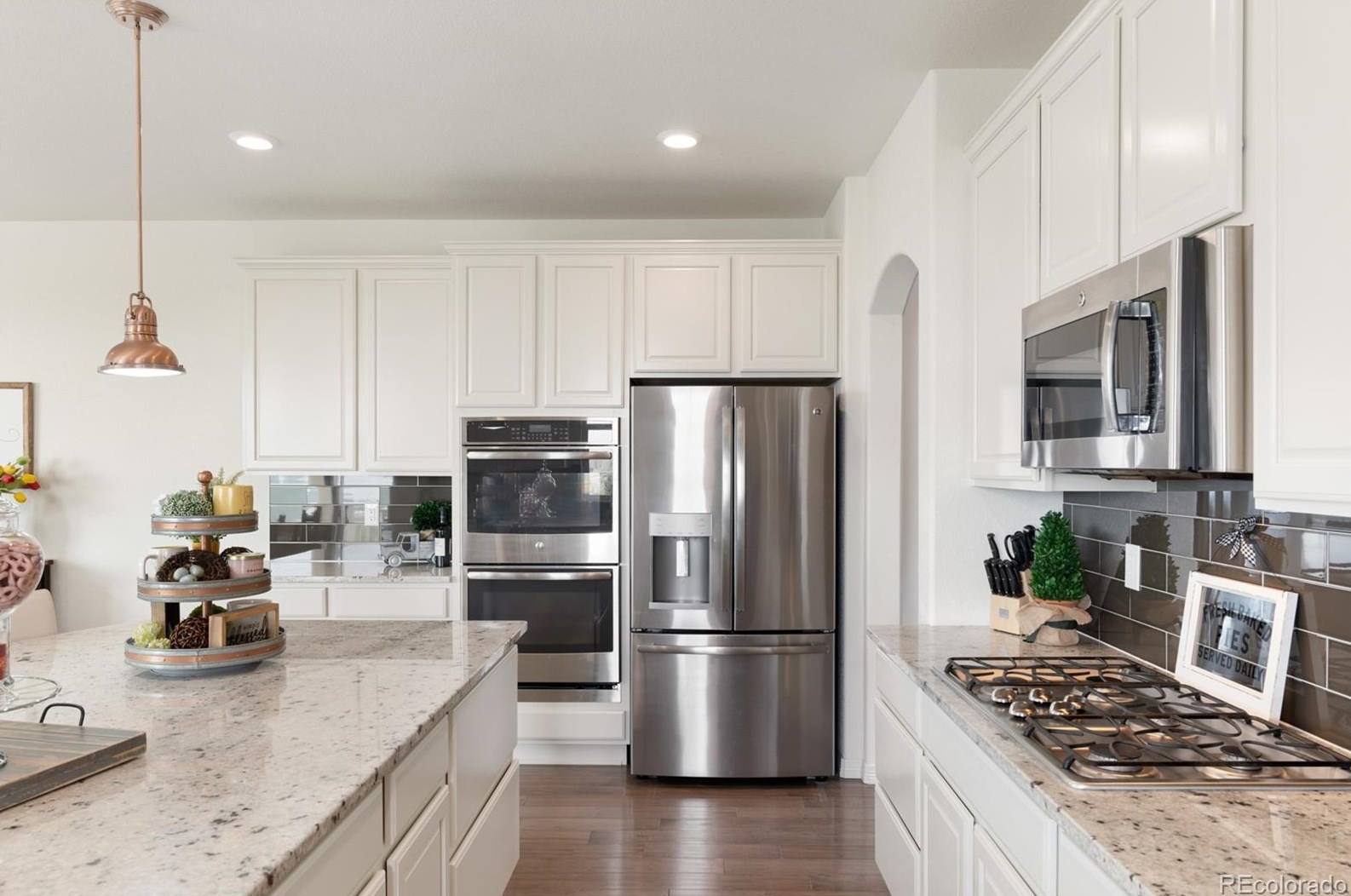 18690 84th Dr, Arvada CO  80007 exterior