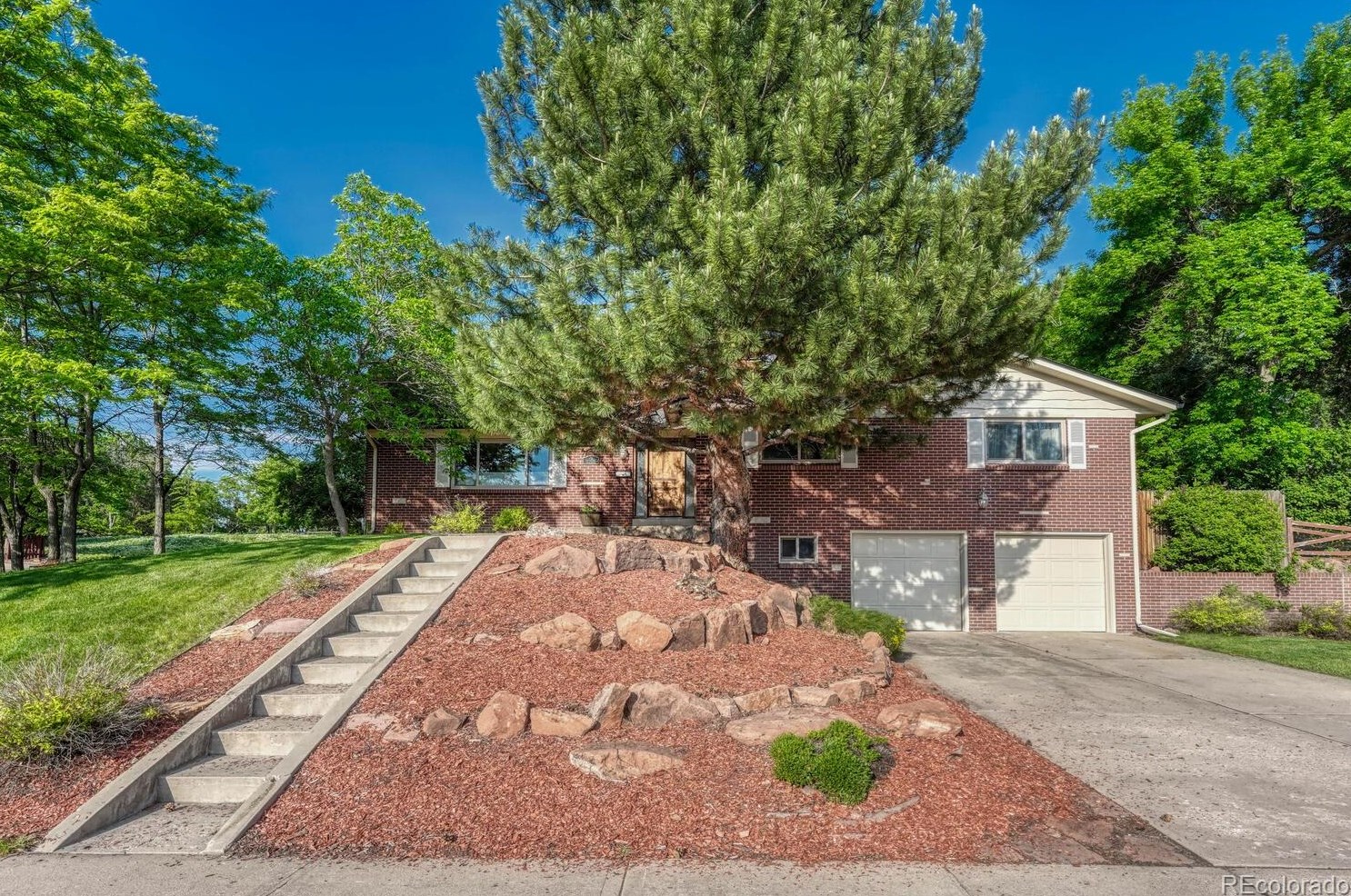 6308 Acoma St, Littleton, CO 80120-3409