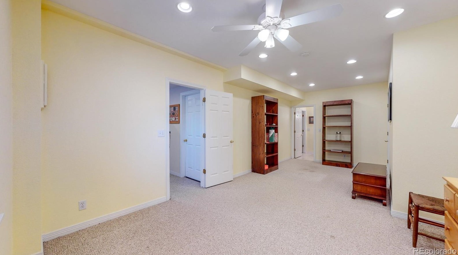 9738 Sylvestor Rd, Littleton CO 80129-6221 exterior