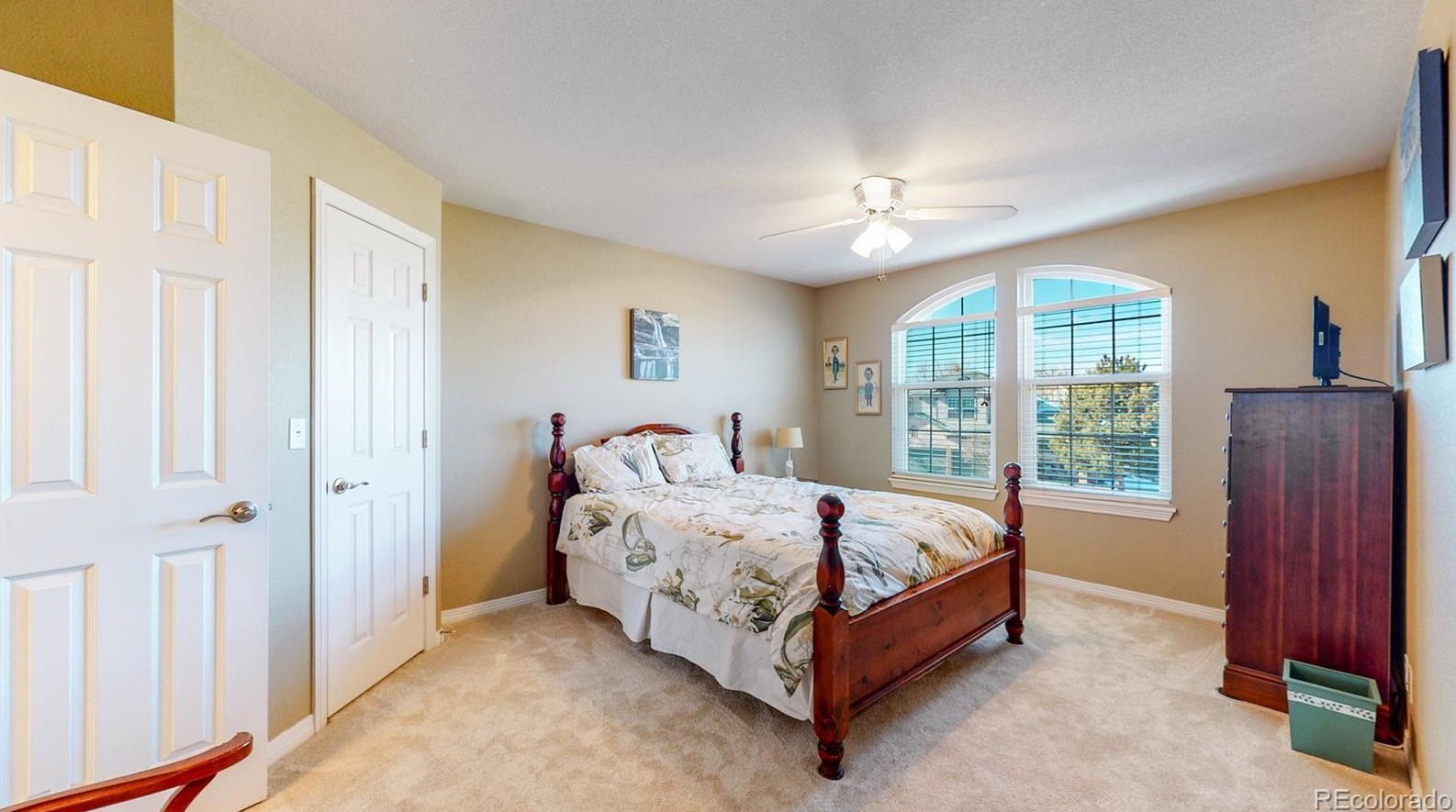 9738 Sylvestor Rd, Littleton CO 80129-6221 exterior