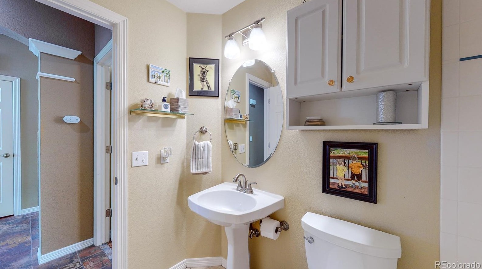 9738 Sylvestor Rd, Littleton CO 80129-6221 exterior