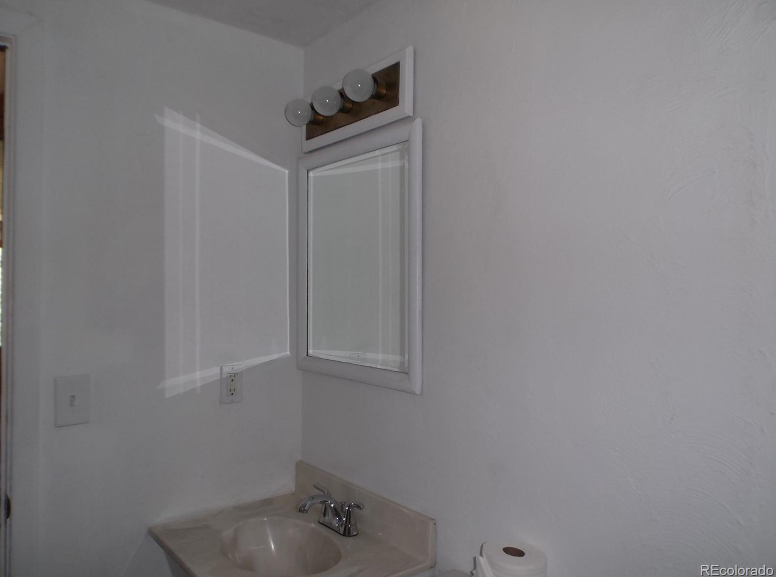 125 Lodge Pole Dr, Arvada CO  80422-8948 exterior