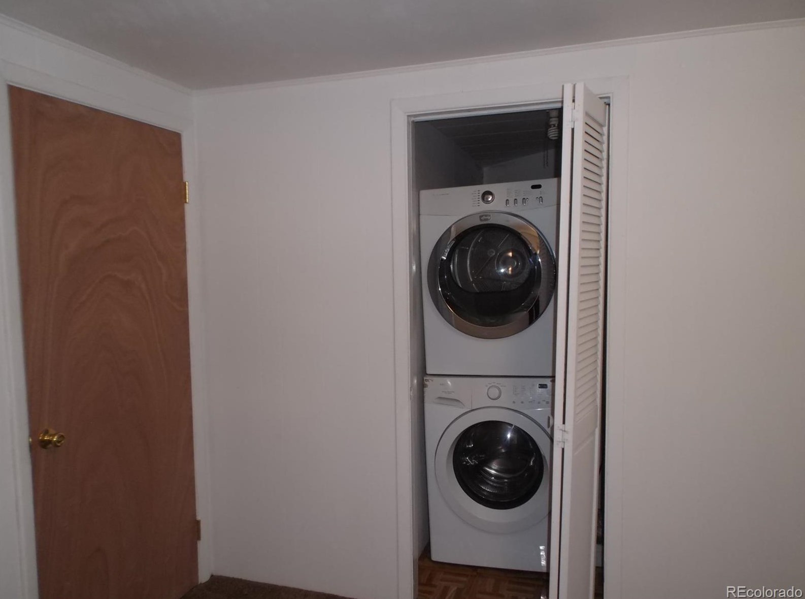 125 Lodge Pole Dr, Arvada CO  80422-8948 exterior