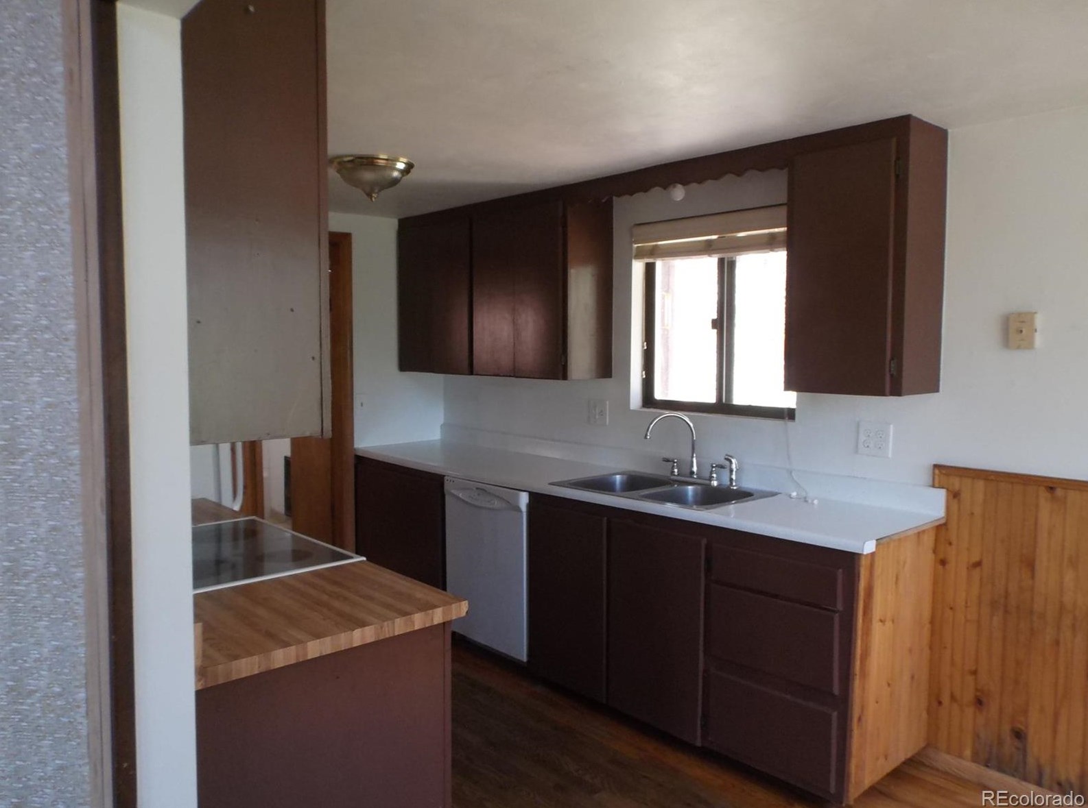 125 Lodge Pole Dr, Arvada CO  80422-8948 exterior