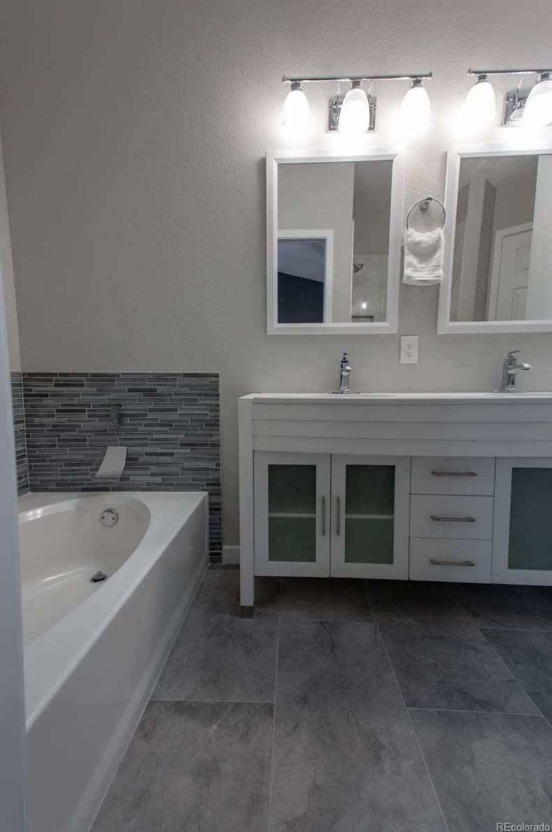 2019 Frk Dr, Lafayette CO 80026-3132 exterior