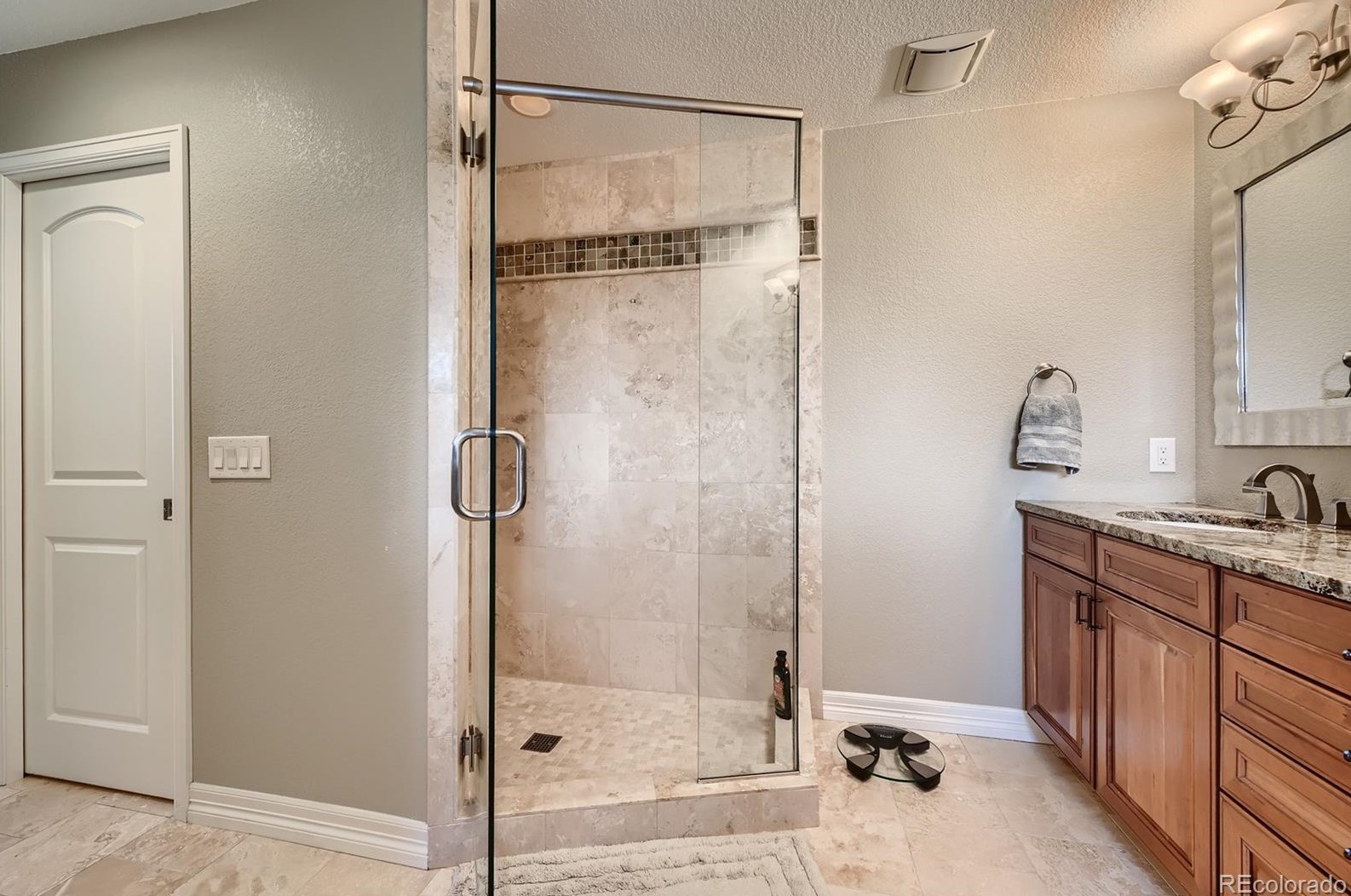 533 Sage Cir, Littleton CO 80126-2118 exterior