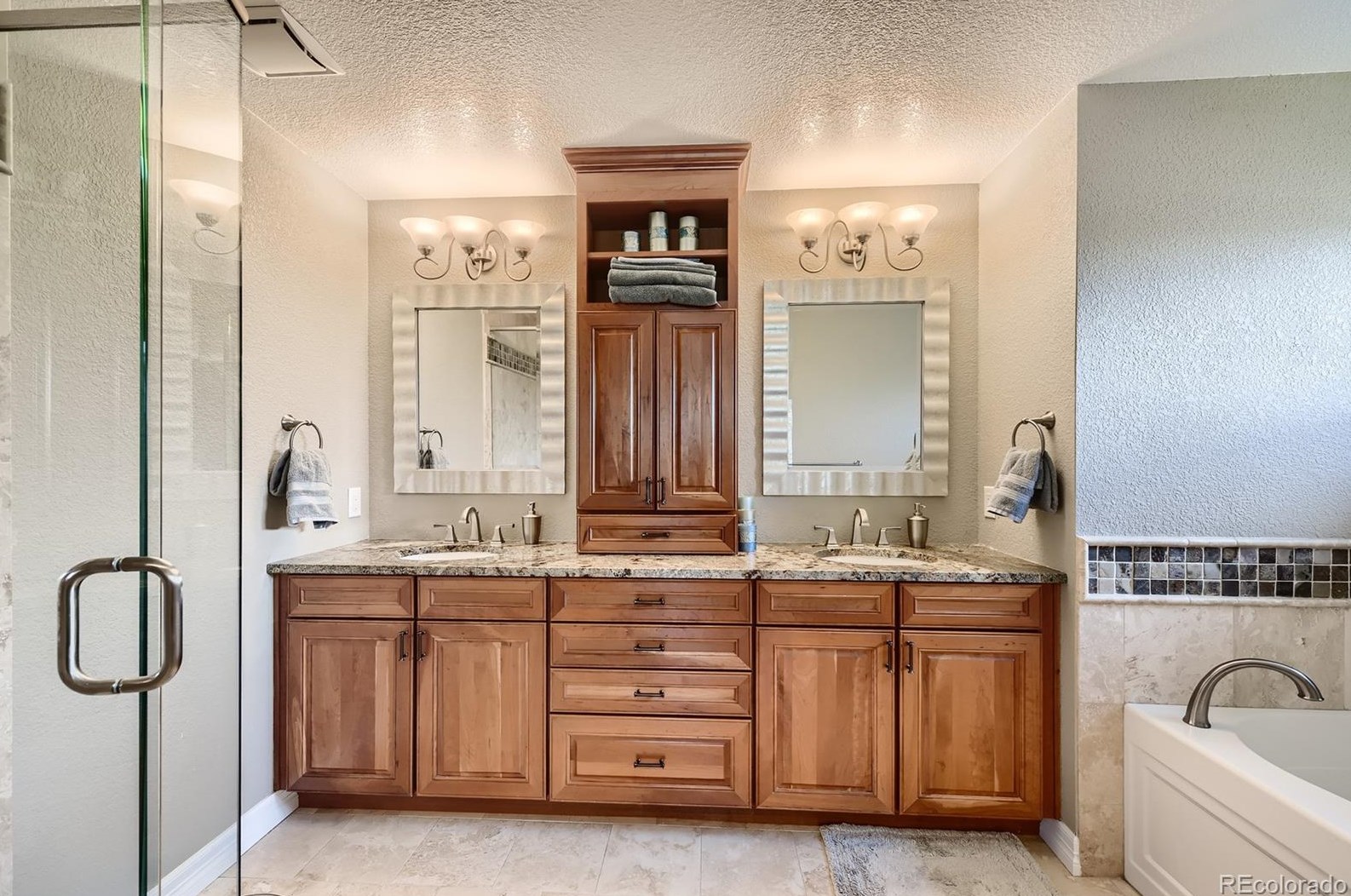 533 Sage Cir, Littleton CO 80126-2118 exterior