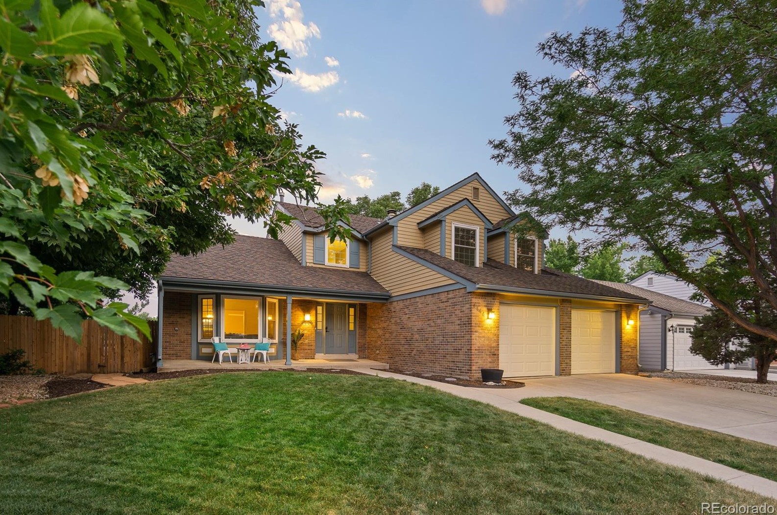 8666 Prentice Ave, Littleton, CO 80123-2190