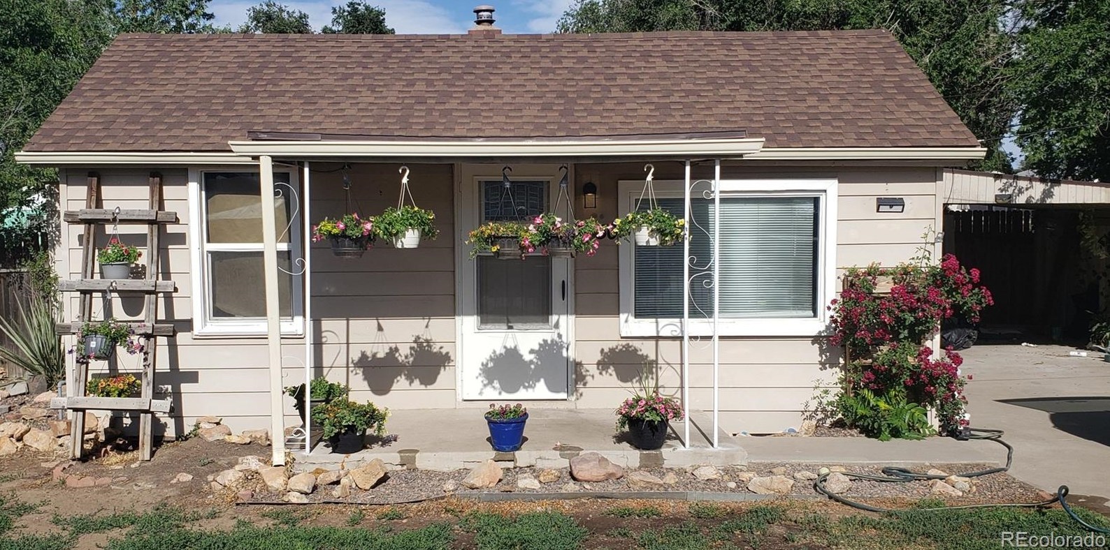 3350 S Shoshone St, Englewood, CO 80110